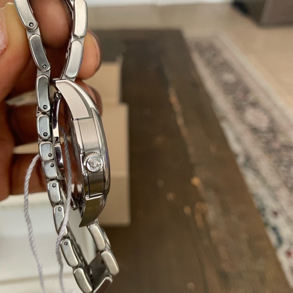 Versace Dafne Vff030013 stainless steel watch. main image 4